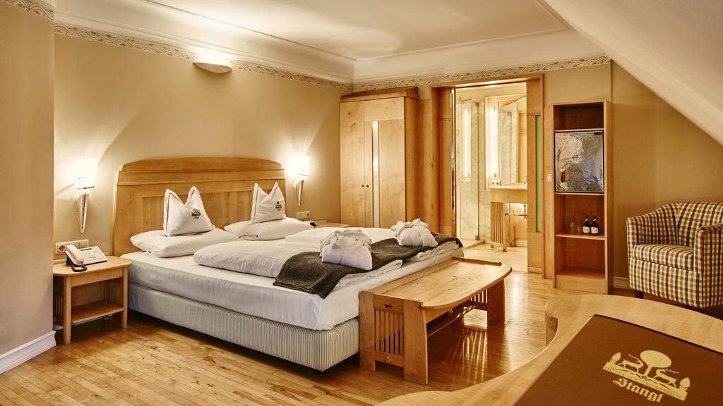 Hotel Gutsgasthof Stangl Vaterstetten Rom bilde