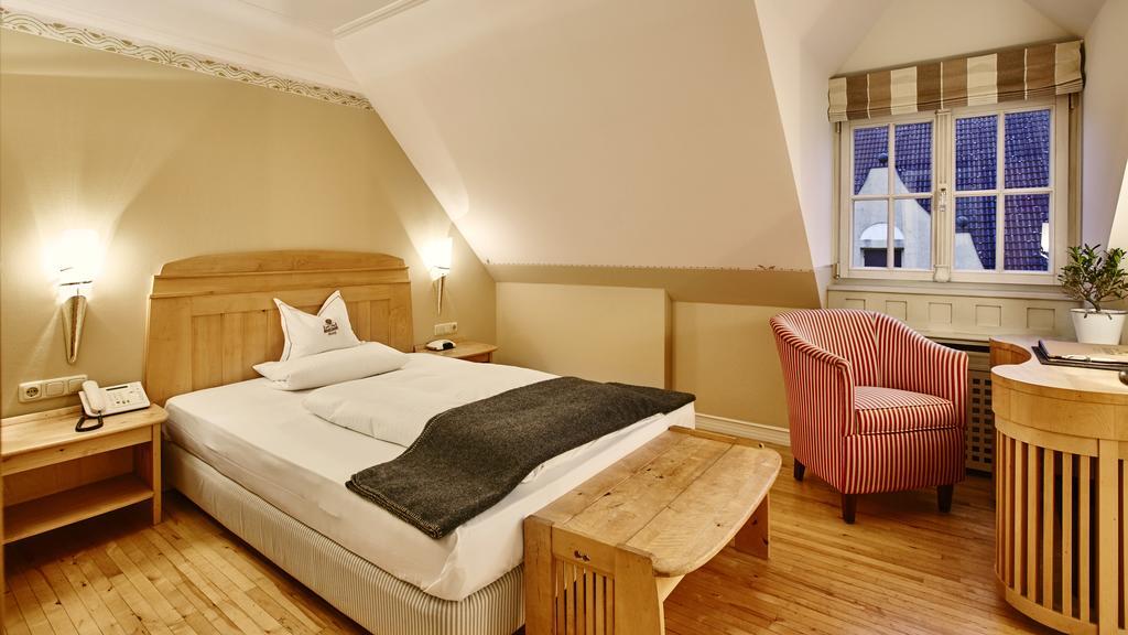 Hotel Gutsgasthof Stangl Vaterstetten Eksteriør bilde